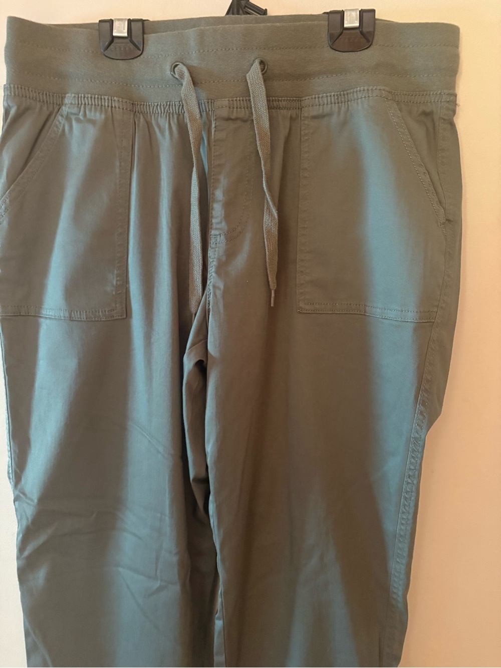Warehouse One Olive Green Cropped relaxed, Drawstring Pants, women’s Sz M. - Picture 2 of 9